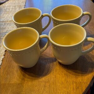 Pottery Barn pale yellowEMMA beaded stoneware mug. Set of 4. New made in Portuga